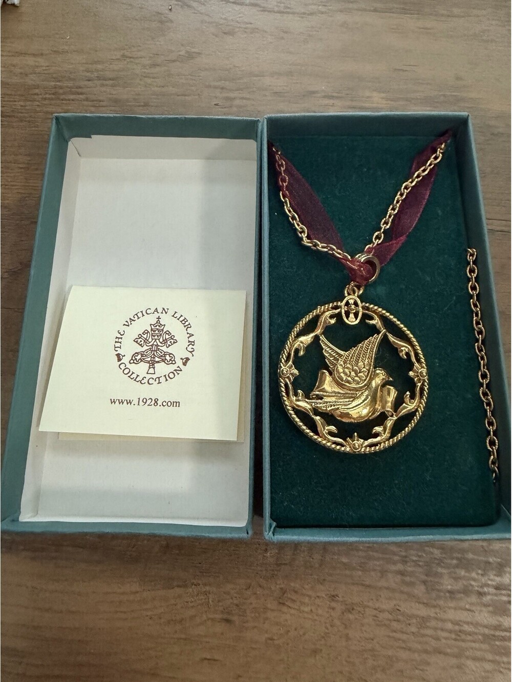 Vatican Library Collection 1928 Vintage Necklace Jewelry  New Gold Tone Dove